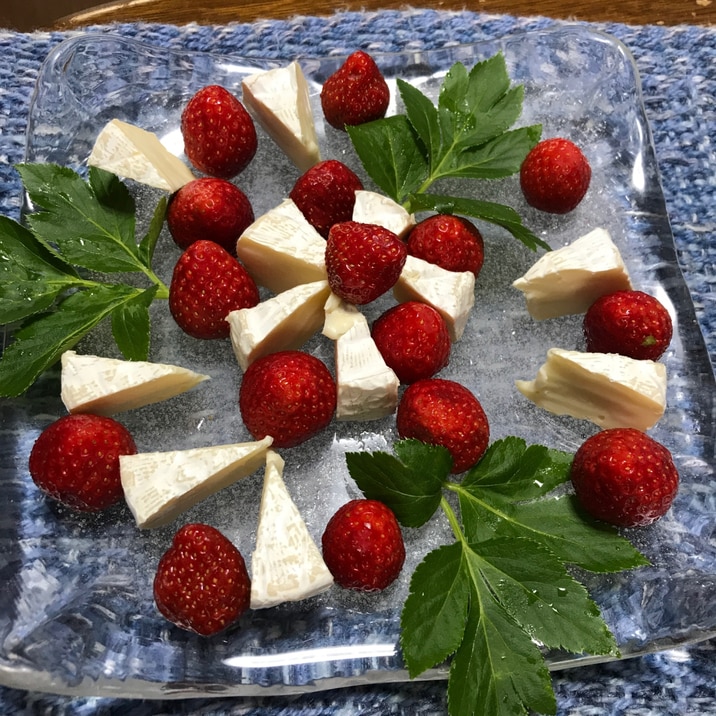 カマンベールチーズとイチゴのコラボ レシピ 作り方 By けけり 楽天レシピ カマンベールチーズとイチゴのコラボ レシピ 作り方 By けけり 楽天レシピ